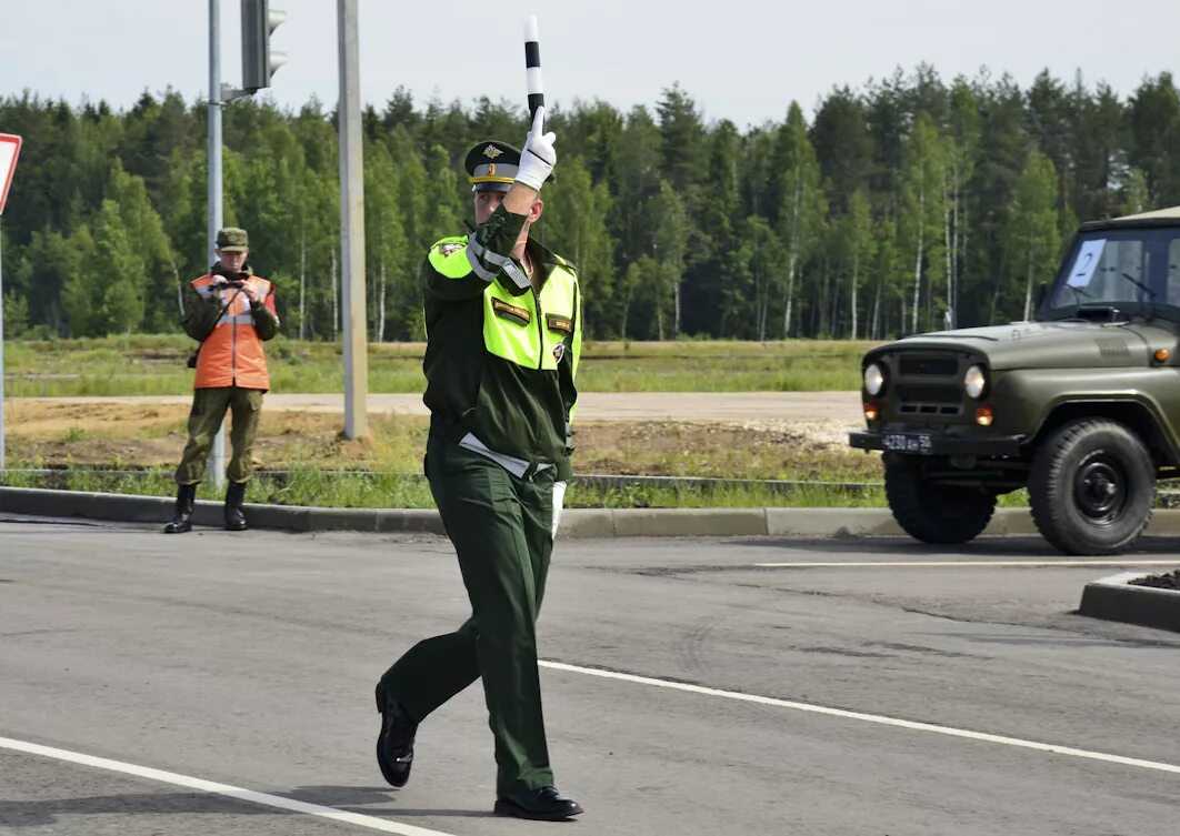 Военная автомобильная инспекция. Военная авто Инспенкция. Военная дорожная полиция. ВАИ Военная автоинспекция. Полиции остановите военные