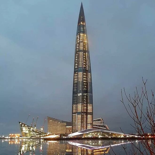 Спб самый большой. Лахта центр самый высокий небоскреб в Европе. Небоскреб Лахта центр. Здание башня Лахта центр 2. Лахта центр самое высокое здание Европы.