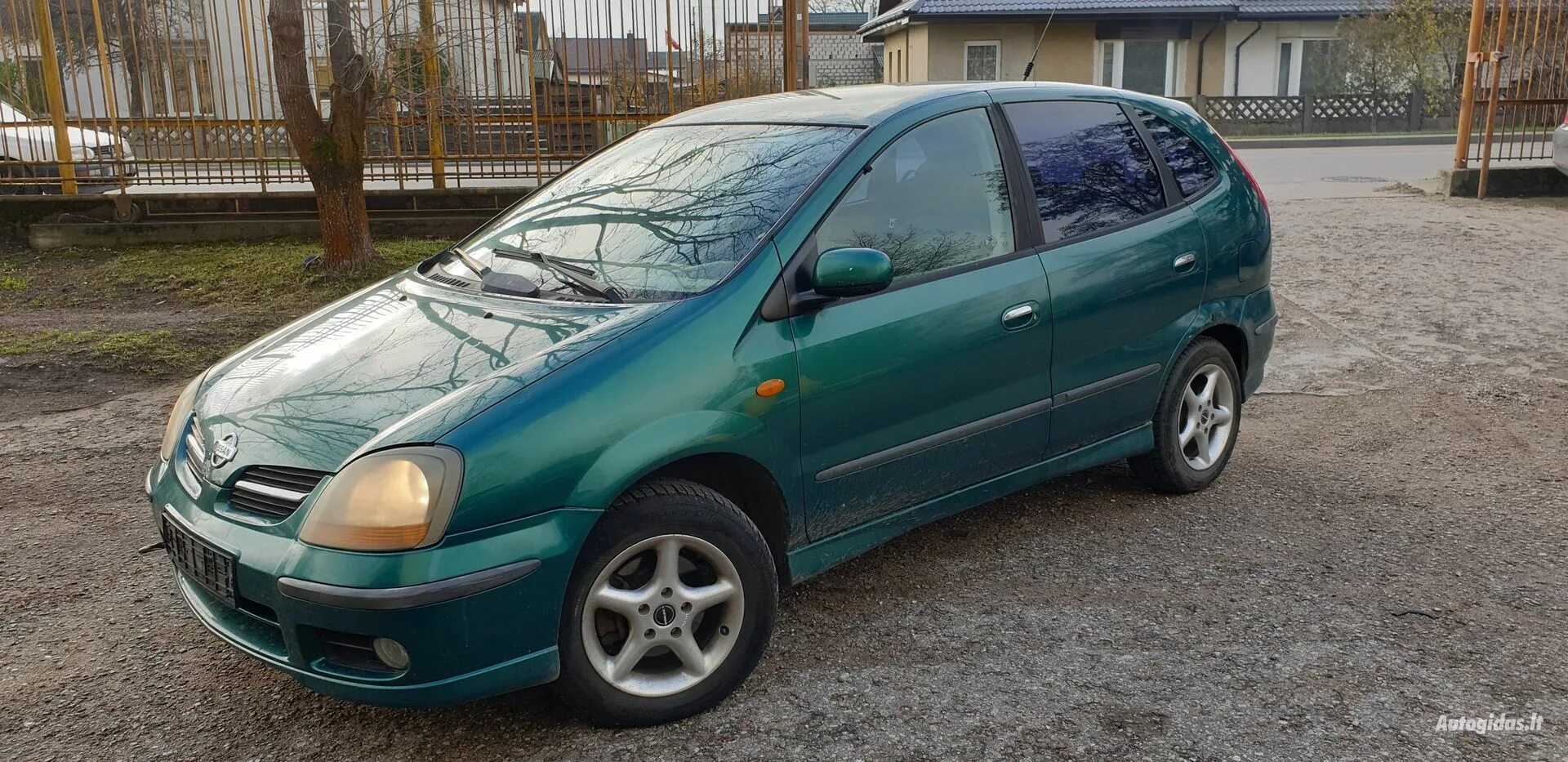 Nissan almera tino 2,2 дизель. Ниссан альмера тино 2. Nissan almera tino 2000 2. Nissan tino дизель. Ниссан альмера тино 2000 г.