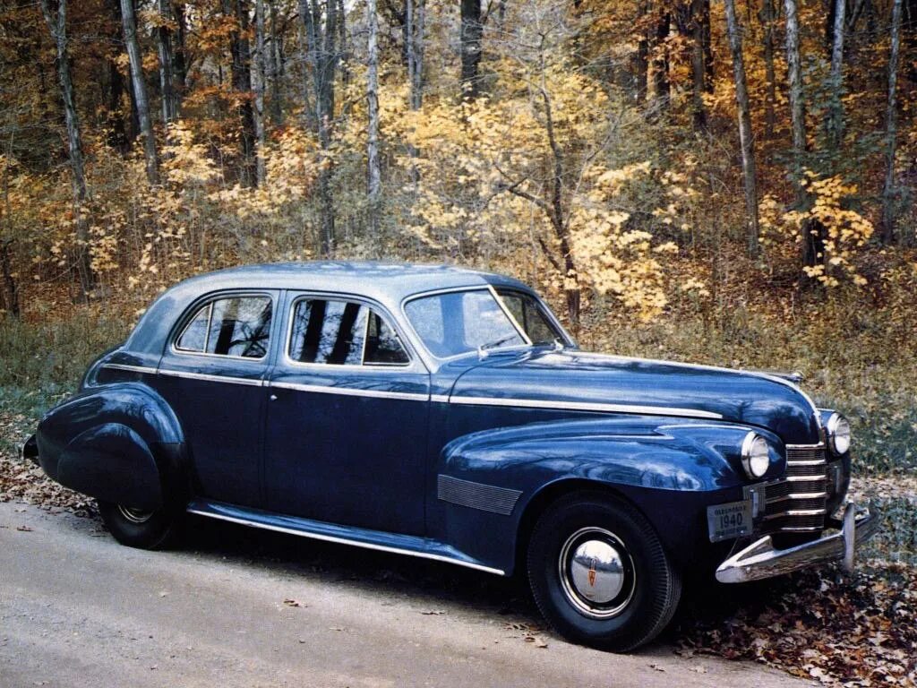 Олдсмобиль 1940 года. Oldsmobile Custom 8 Cruiser 1939. Паккард седан 1940. Cruiser 1940. Купить машину с 40