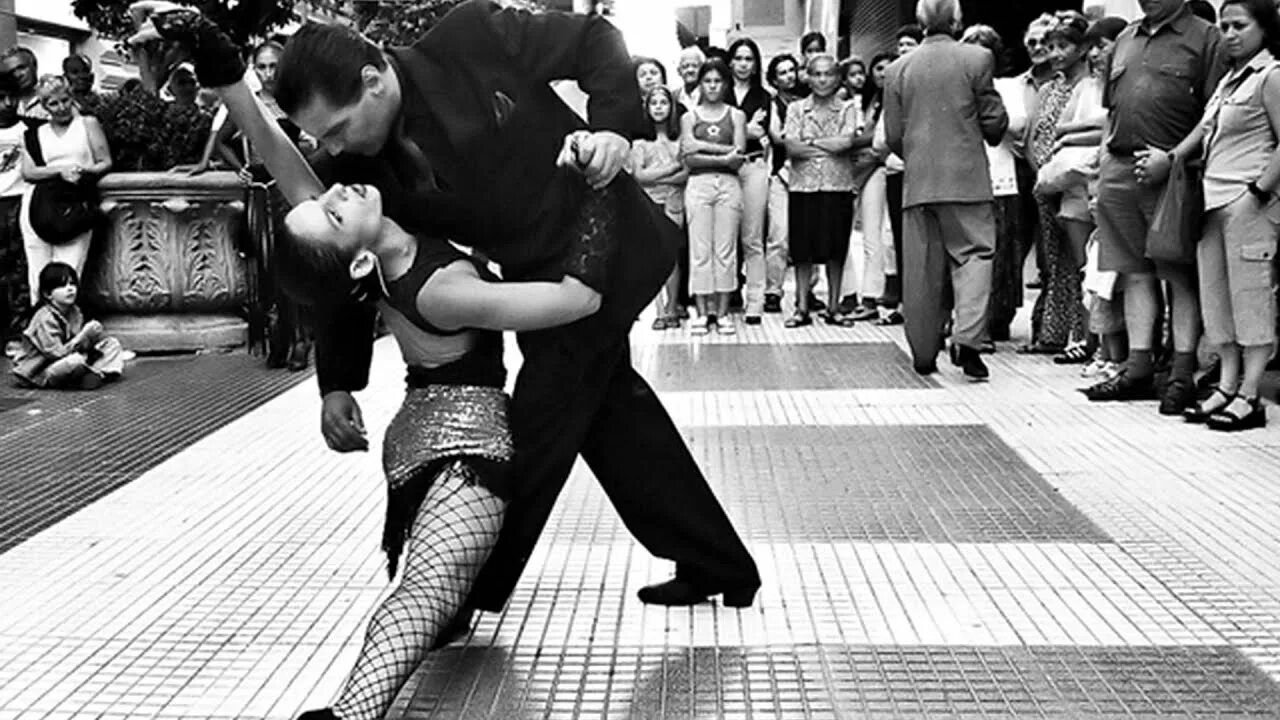 Слово перед танцами. Аргентина 1950 танго. Буэнос-Айрес Аргентина танго. Танго Буэнос Айрес милонги. Буэнос Айрес танцы.