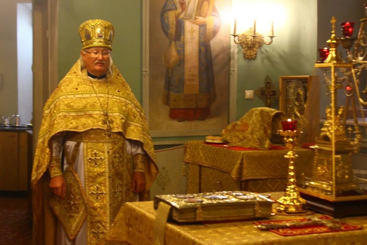 Храм в лыщиковом переулке. Храм покрова лыщикова гора расписание. Владимир ригин протоиерей. Храм иоанна дамаскина на лыщиковой горе. Храм покрова на лыщиковой горе расписание.