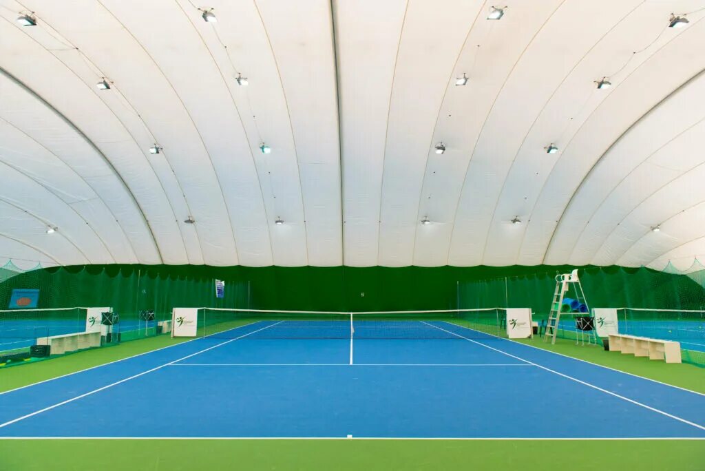 Tennis centre. Крытый теннисный корт Олимп Москва. Проект теннис корта. Стадион труд теннисный корт. Теннисный центр Достоевская.