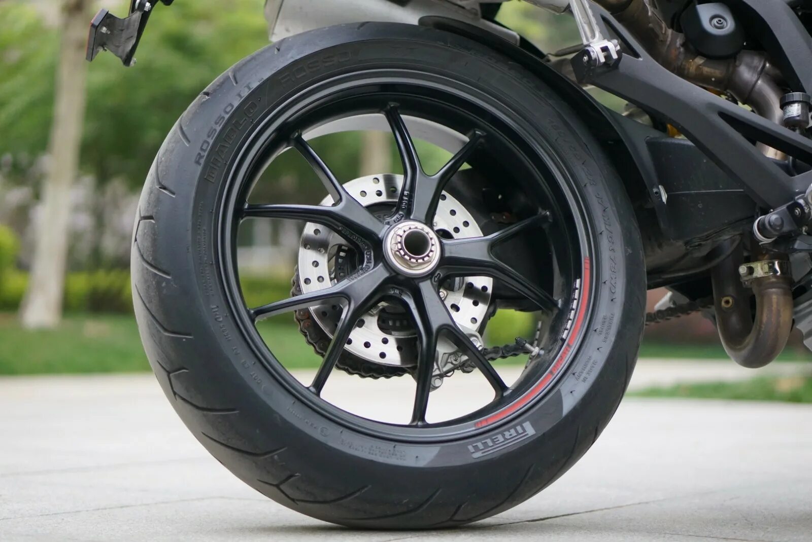 Колеса для мопеда. Колесо Дукати. Ducati заднее колесо. Ducati Wheels. Колесо мотоцикла.