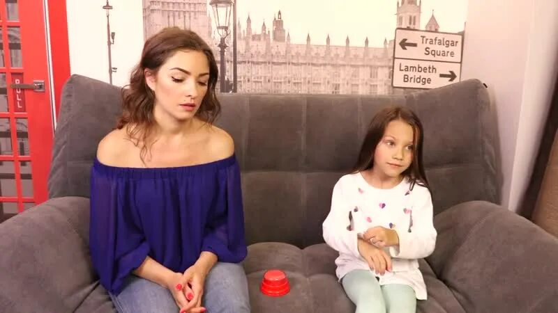Вика соловьева вики шоу чебоксары. Вики шоу челлендж. Вики шоу. Вики шоу мама вики. Песенка вики шоу.