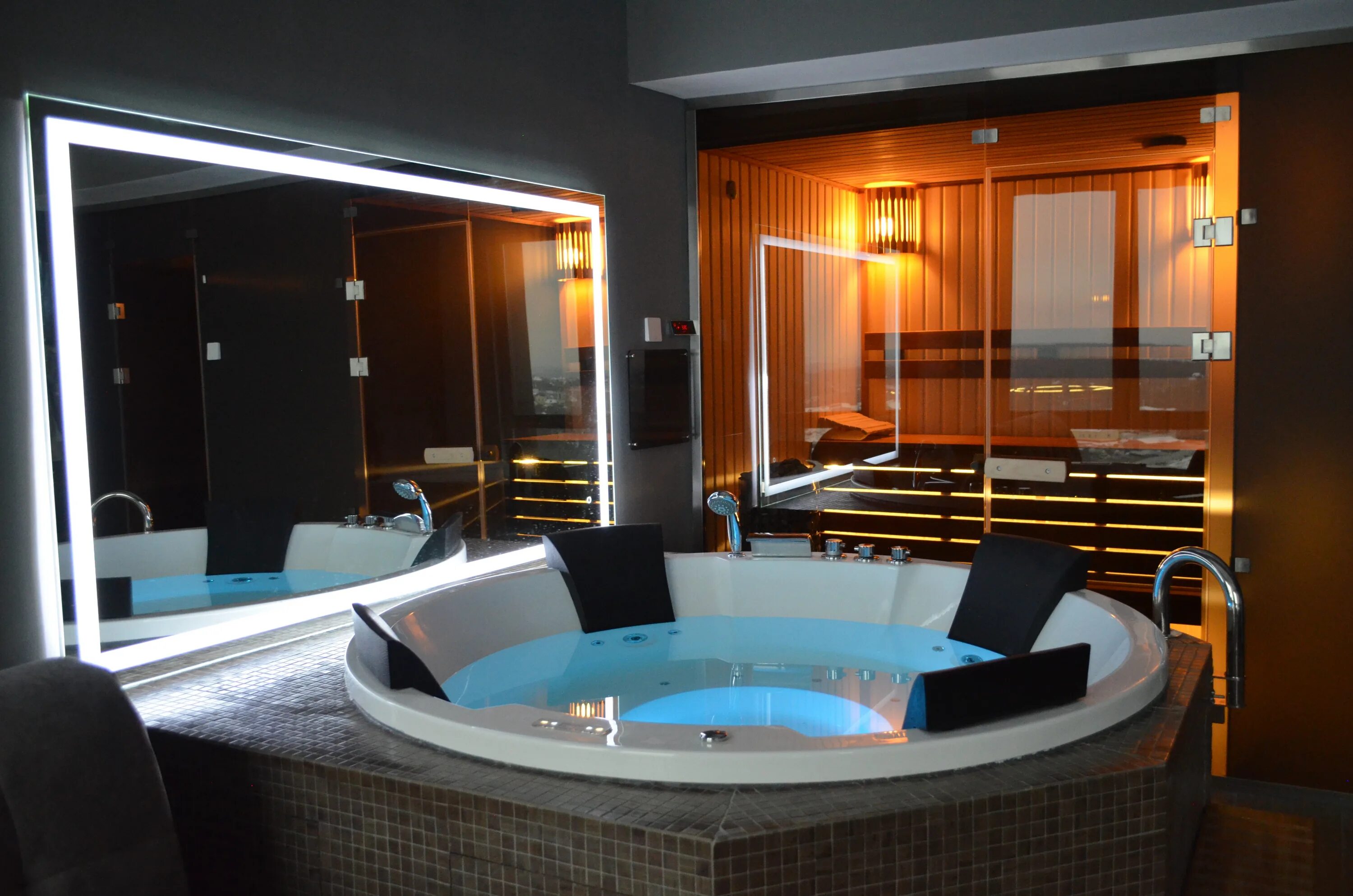 жилые лофты в москве. снять на сутки видное. отель с джакузи и сауной. снять на сутки видное. новокаширское шоссе баня.