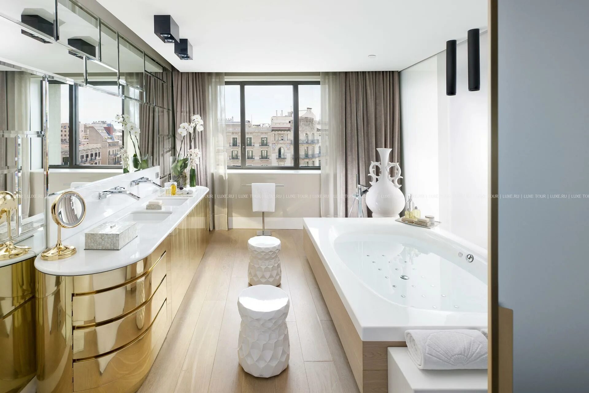 We Heart It Bathroom interior design, Modern bathroom design, Bathroom decor lux