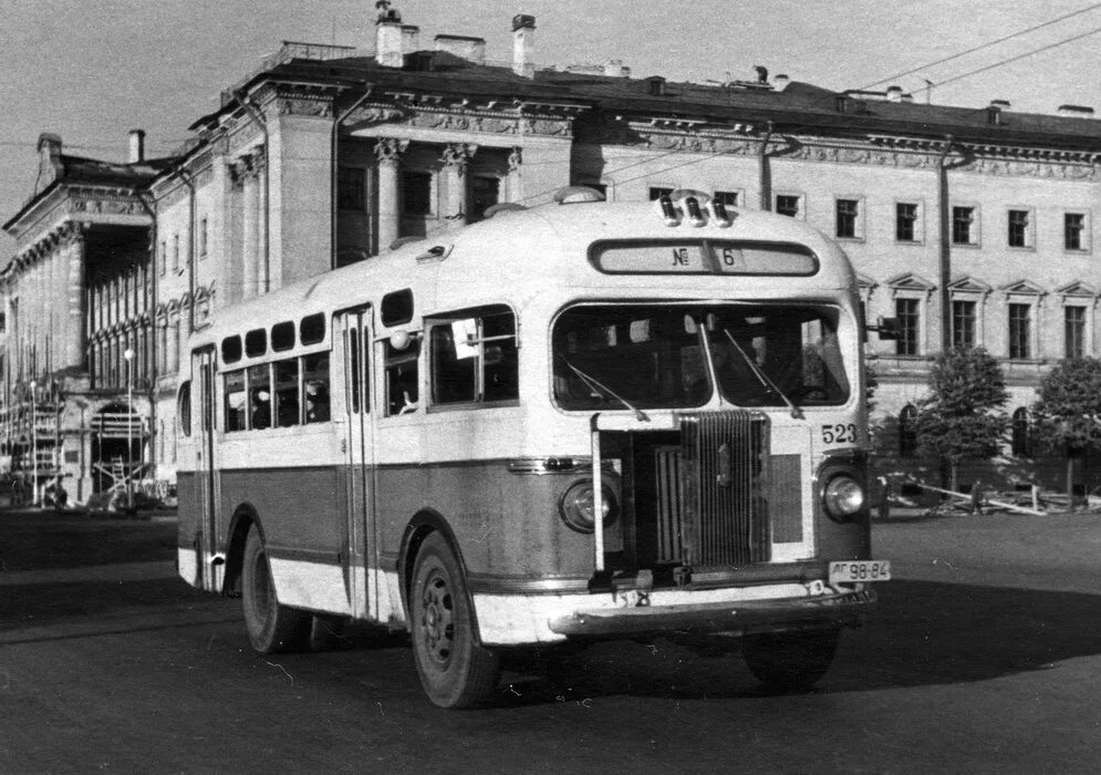 табличка на остановке общественного транспорта. автобусы санкт петербург 155. маршрут 155а маршрутка спб. зис-155 автобус. зис-155 автобус.