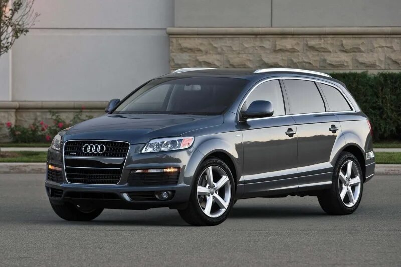 Купить ку 7 бу. Audi q7 2005. Audi q7 2008. Audi q7 q7. Ауди q7 2005.