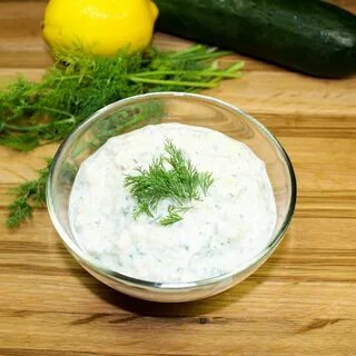 Соус с огурцом и чесноком