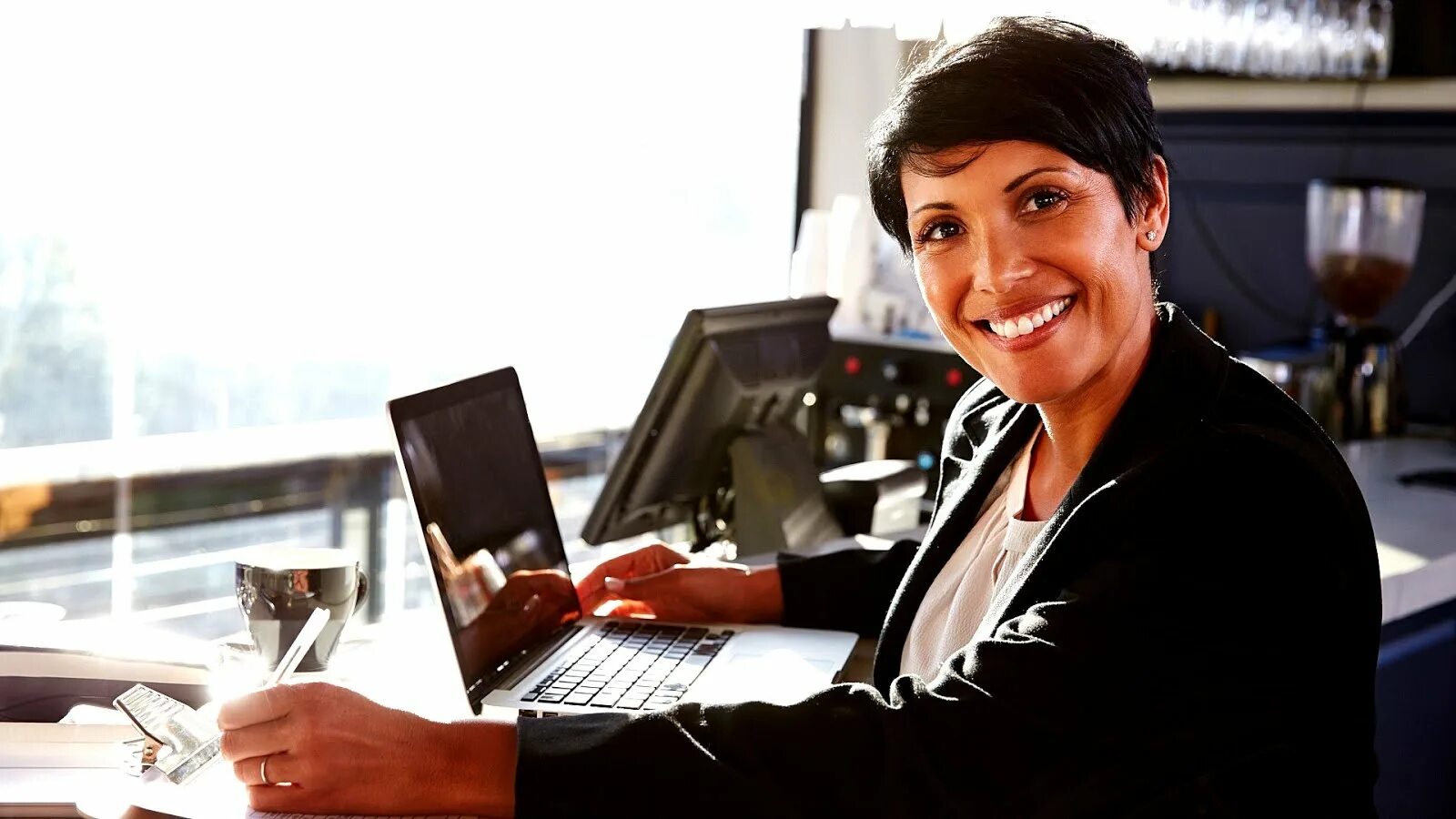 Карьерная лестница. Повышение по карьерной лестнице. Моя карьера центр занятости. Свежие вакансии карьера. Карта желаний карьера.