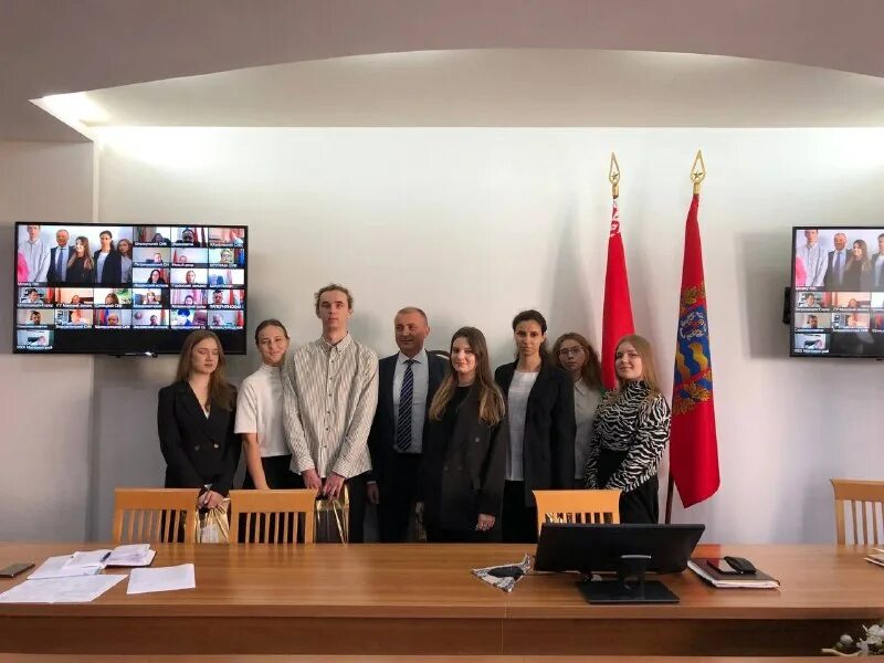 Республика беларусь минская обл. Управление образования новогрудского райисполкома. Баннер главное управление по образованию миноблисполкома. Начальник главного управления по образованию минской области. Минский райисполком управление.