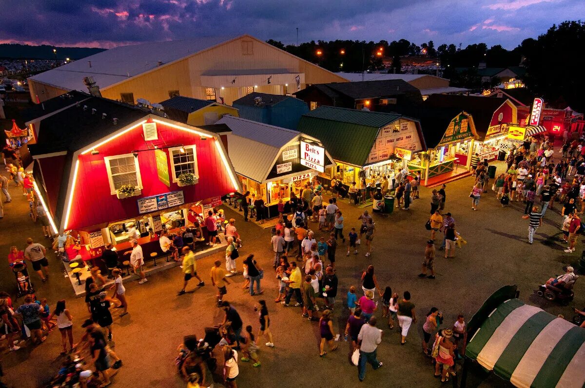 Рынок развлечений. Ярмарка штата State Fair. Ярмарка в США. Американская ярмарка. Американская ярмарка развлечений.