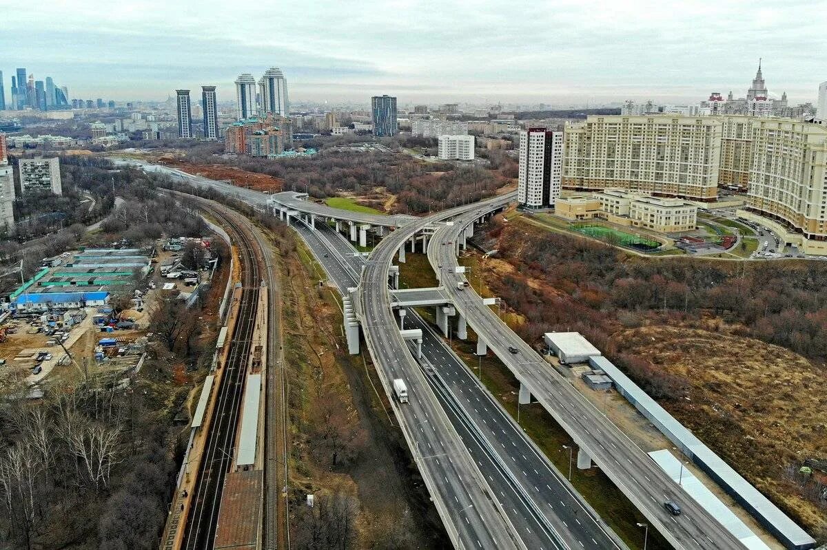 Проспект Генерала Дорохова Южный дублер Кутузовского проспекта. Северный дублёр Кутузовского проспекта развязки. Южный дублер Кутузовского проспекта. Эстакада Кутузовский проспект