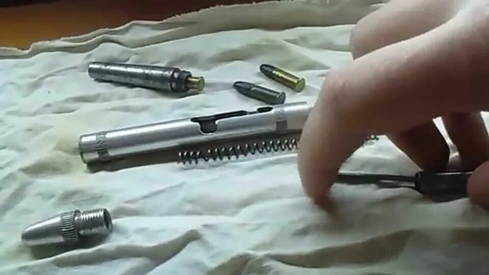 Сигнал охотника под мелкашку. Сигнал охотника переделка под мелкашку. Мелкашка из сигнала охотника. 6 мелкашку. Пистолет под патрон сигнал охотника.