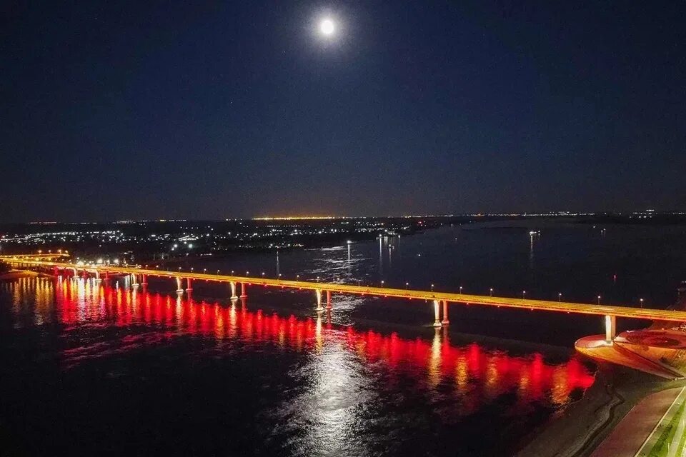 Волгоград ньюс. Танцующий мост в Волгограде. Волгоград ночью. Ночной мост Волгоград. Танцующий мост в Волгограде ночью.