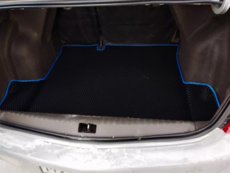 Багажник cobalt. Коврики chevrolet cobalt. коврик багажника chevrolet cobalt. шевроле кобальт багажник. 4 колеса в багажник шевроле кобальт.