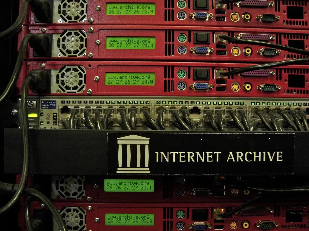 Архив интернета. Internet Archive. Сервер будущего. Internet Archive 2000.