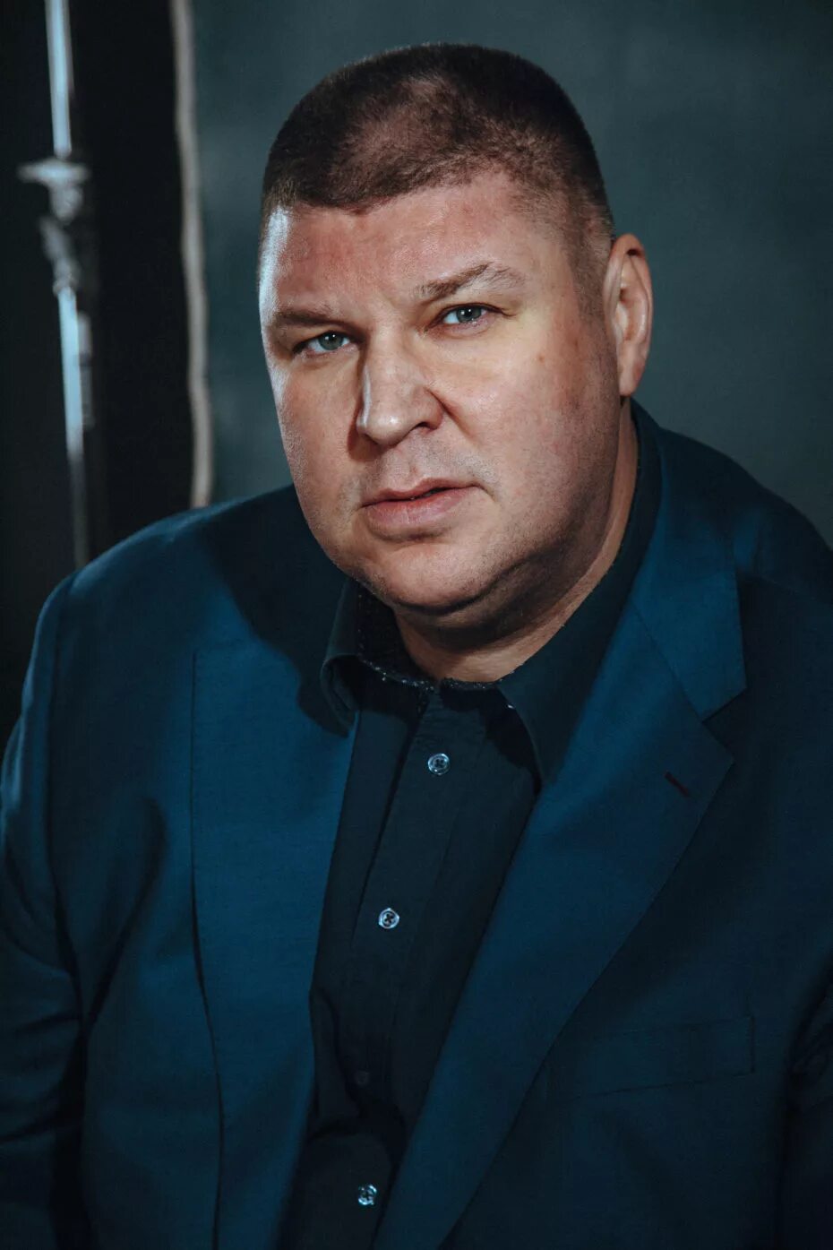 Гена из сашатаня рост. Саша таня телохранитель сильвестра. Гена телохранитель. Гена из сашатаня рост. Гена из сашатаня рост.