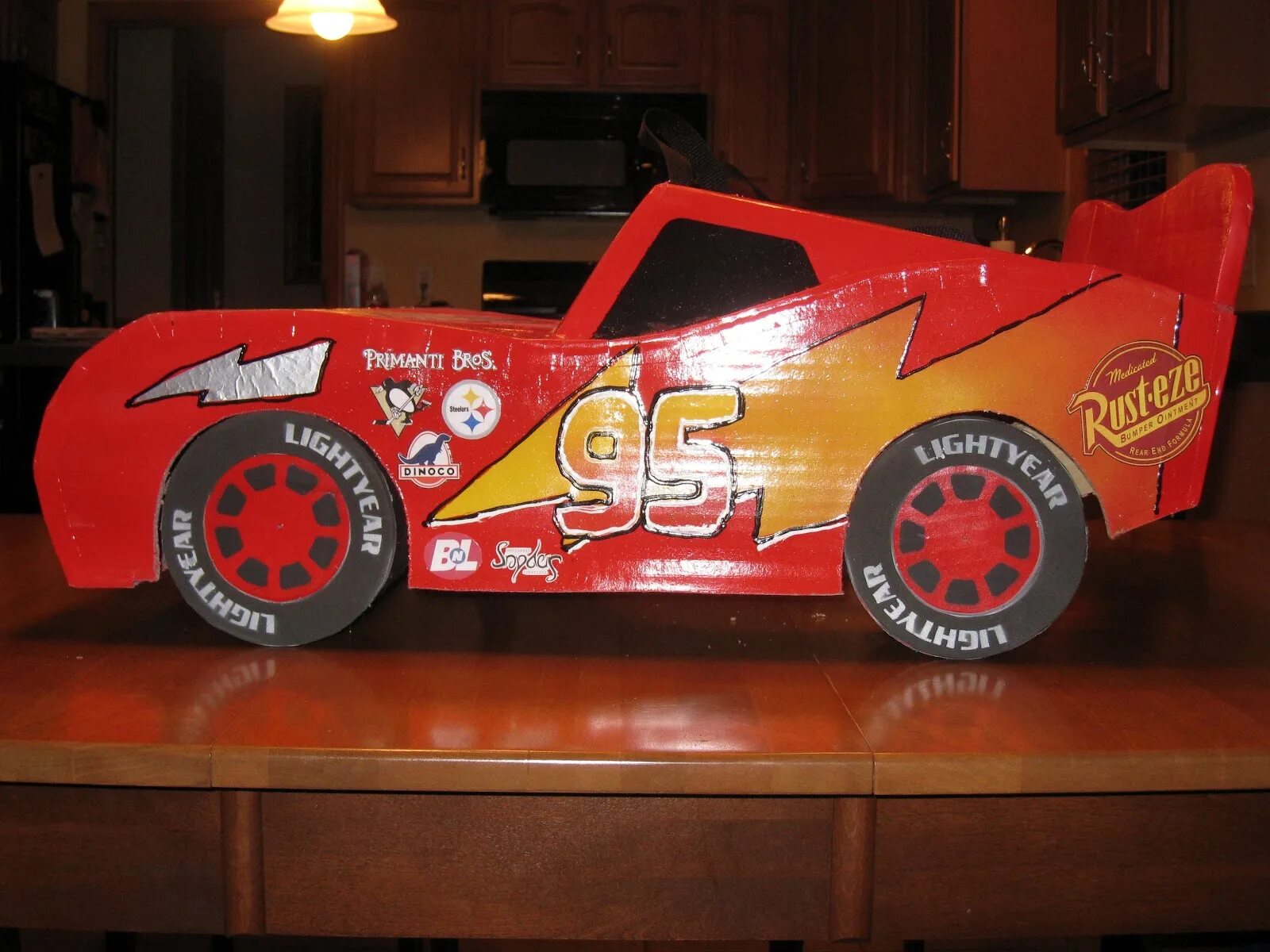 Молния маккуин papercraft. Тачки 3 молния маккуин вид сбоку. Тачки молния маккуин из бумаги. Cars 2006 lightning mcqueen. Тачки молния маккуин из бумаги.