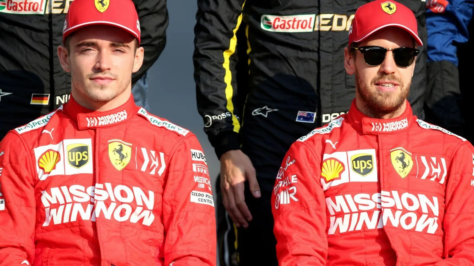Пилоты формулы 1. Шарль леклерк гонщик 2025. sebastian vettel ferrari шарль леклер. шарль леклерк пилоты формулы-1. себастьян феттель 2025.