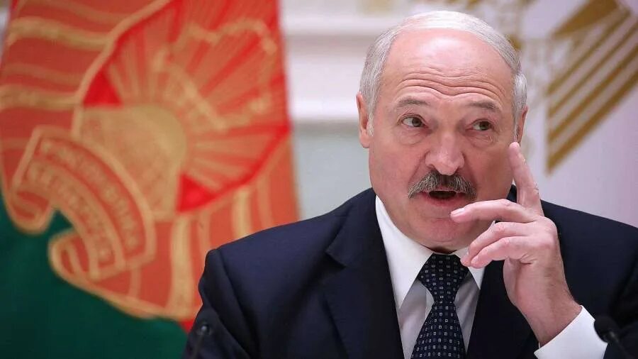 А почему лукашенко. Лукашенко портрет.