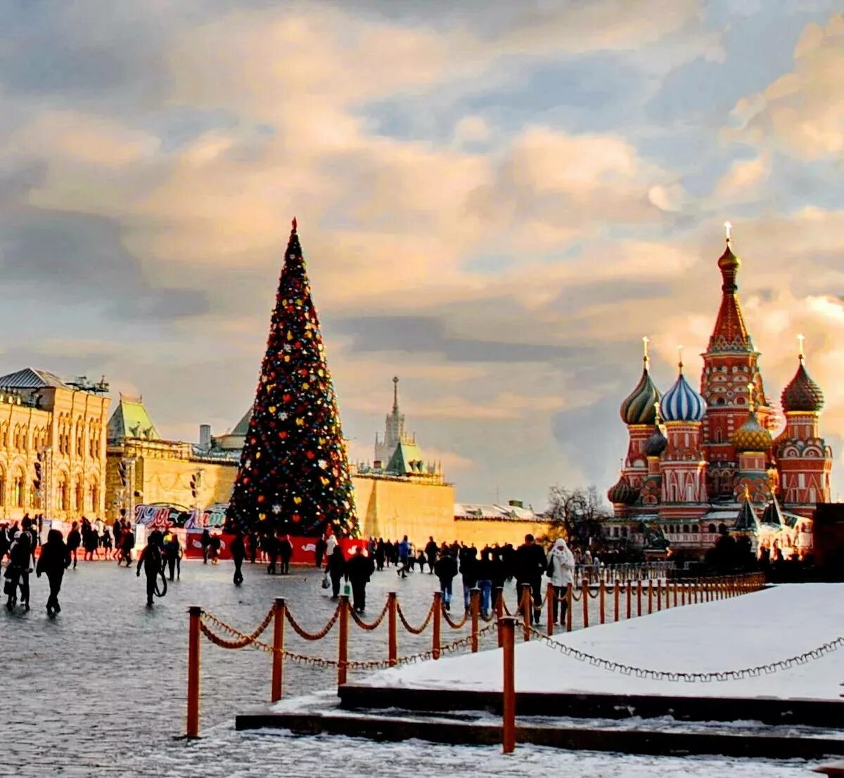 Елка на красной площади 2021 в Москве. Красная площадь Москва новый год 2021. Новогодняя площадь. Елка на красной площади.
