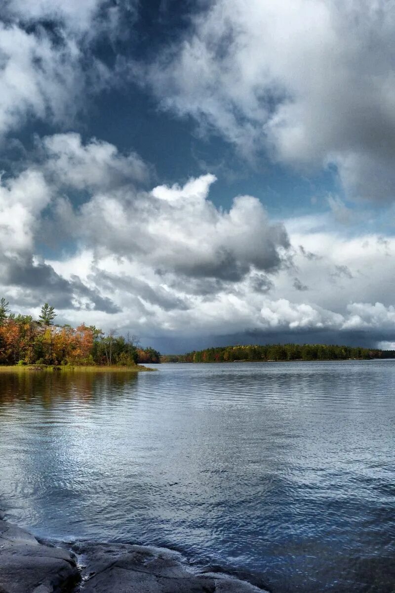 Гладь воды. Гладь озера. Речная гладь. Вода озеро. Водную гладь озера