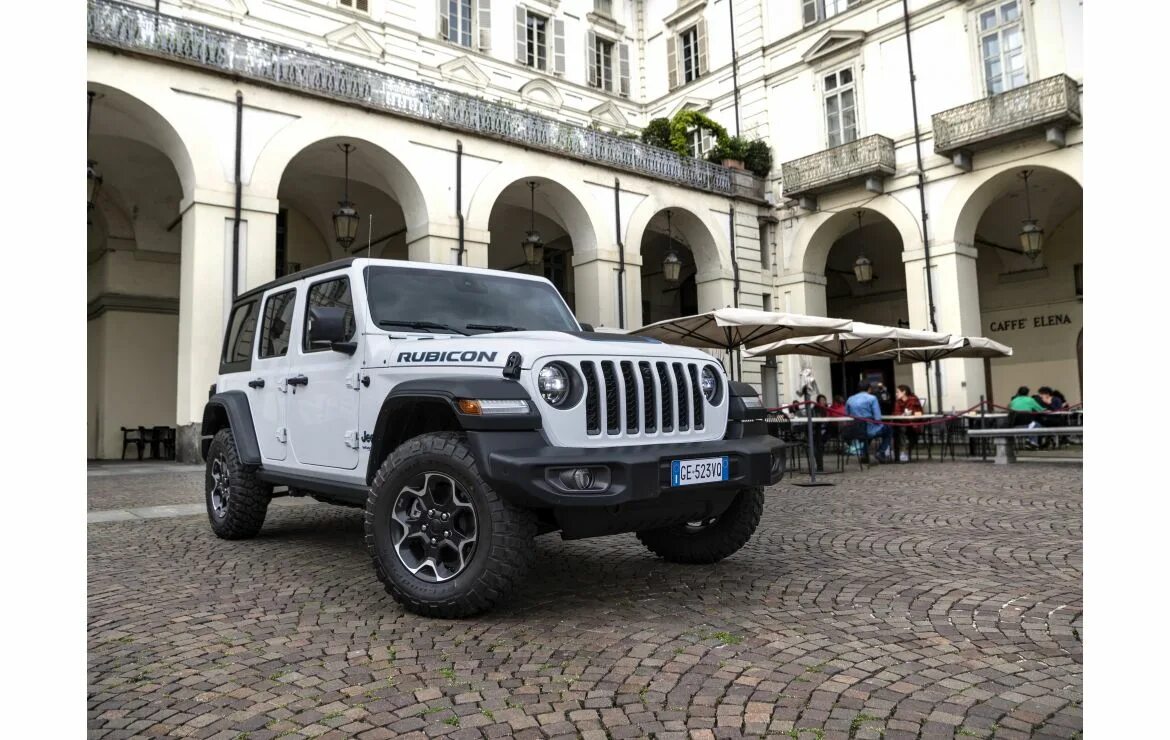 Смешарики супергерои мстители. Машина р/у 1:14 bmw i8 цв: rastar. Ошкош jltv. М херо 917. М2 машина.