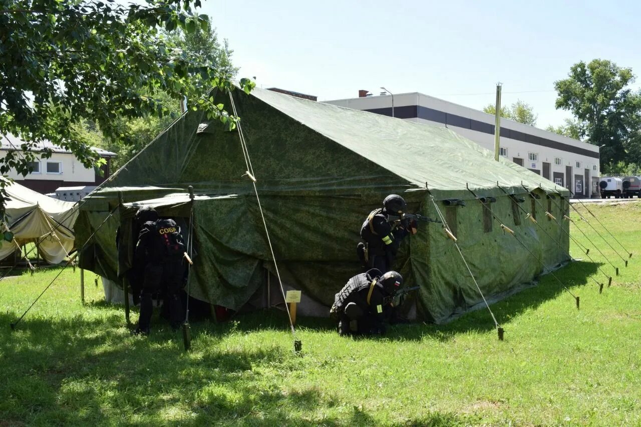 Как получить черный заслон. Заслон росгвардии. заслоны военные. заслон магазин военный. учения в казани 2025.