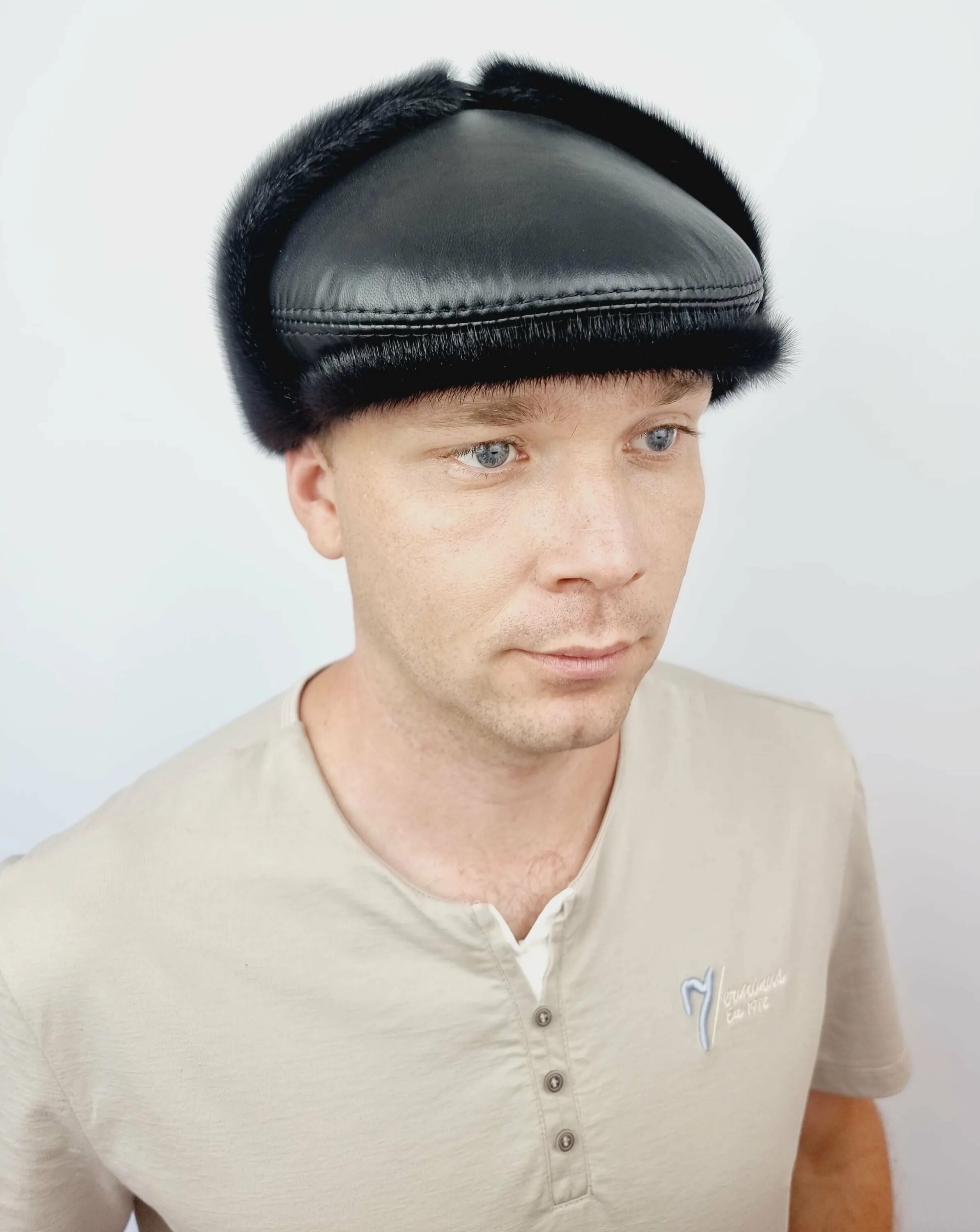 Бейсболка из нерпы. Шапка из нерпы. Шапка восьмиклинка нерпа. Кепка восьмиклинка из нерпы ширлинг компани. Кепка нерпа мужская.