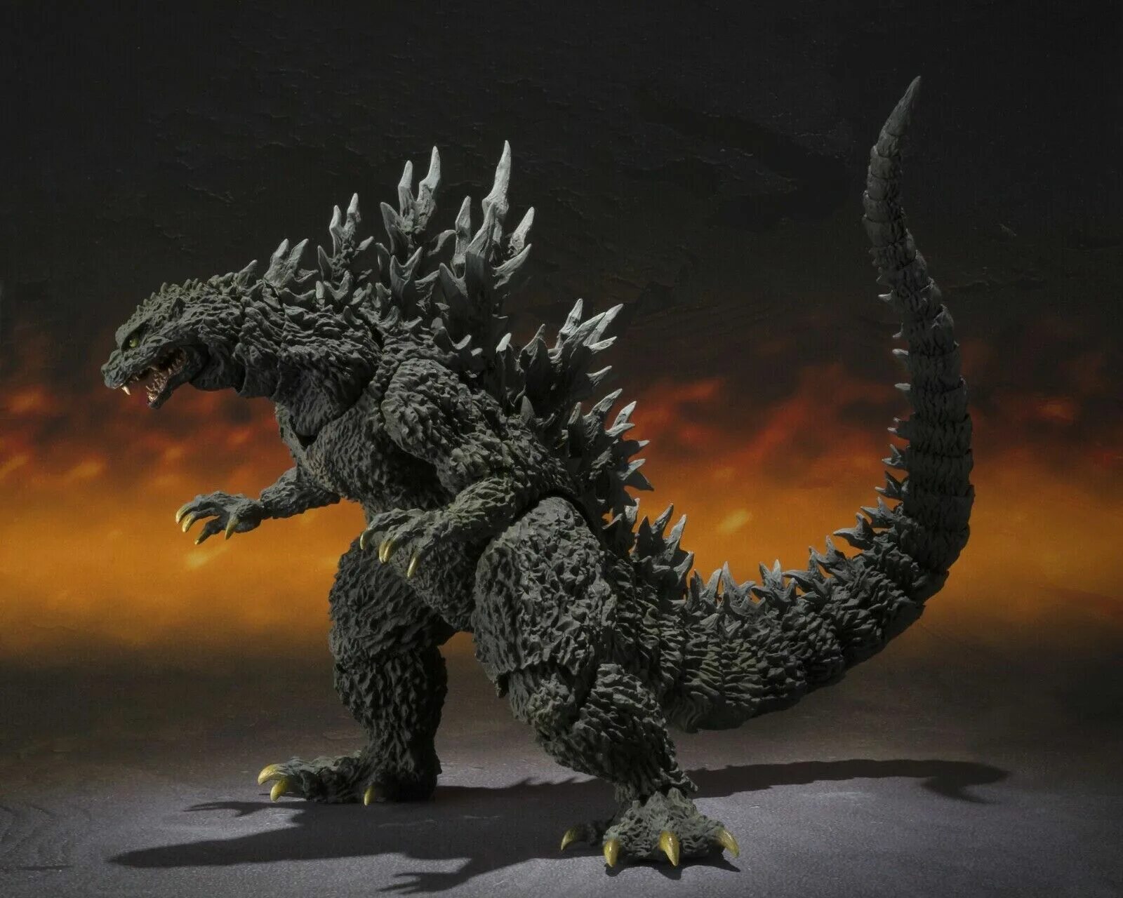 Годзилла из пластилина. Monsterarts Годзилла 2017. S H monsterarts Годзилла 2000. Sh monsterarts Godzilla 2000. Игрушка Годзилла 2000.