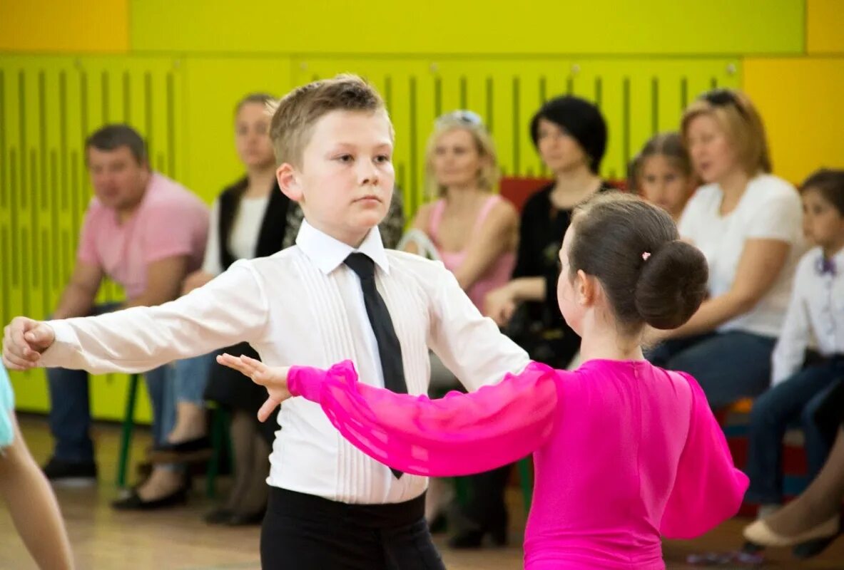 Спортивные танцы для детей. Детские бальные танцы. Бальные танцы для детей Москва. Спортивные бальные танцы дети. Школа танца иванова