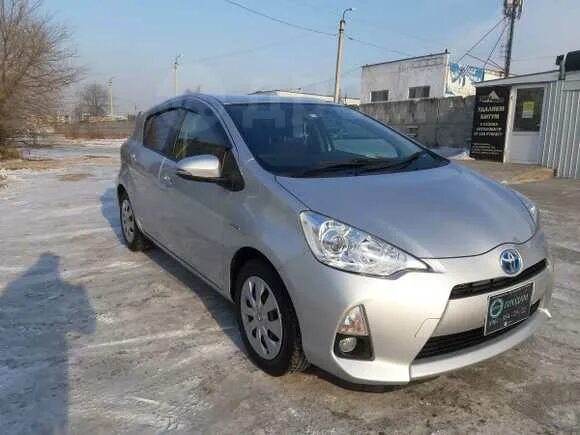 Продажа тойота в амурской. Toyota Aqua 2014. Тойота Аква 2007 белая. Тойота Аква 14 год. Тойота Аква дром.