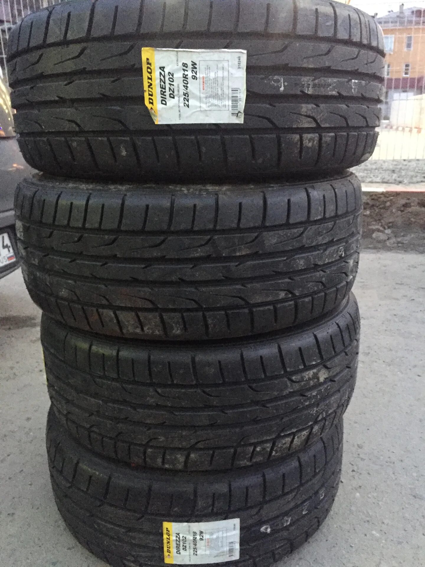 Dunlop sp sport 01. Резина данлоп 18. Dunlop direzza dz102 235/50 r18. Dunlop grandtrek st30 225/60 r18 100h. Резина данлоп 18.