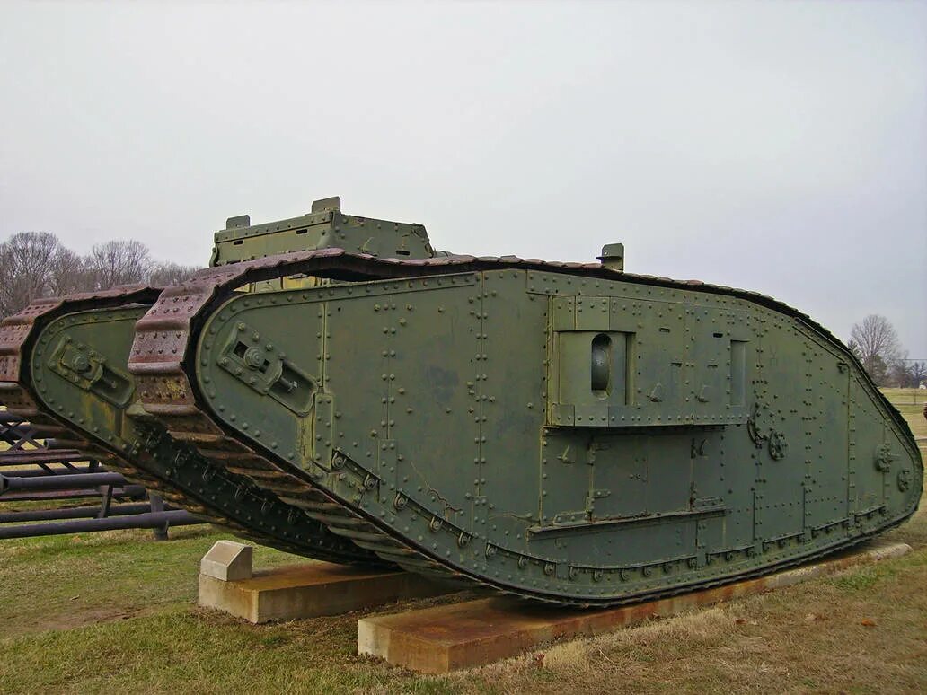 MK 4 танк. Танк первой мировой войны. Танк MK 1 В Российской империи. Большой немецкий танк