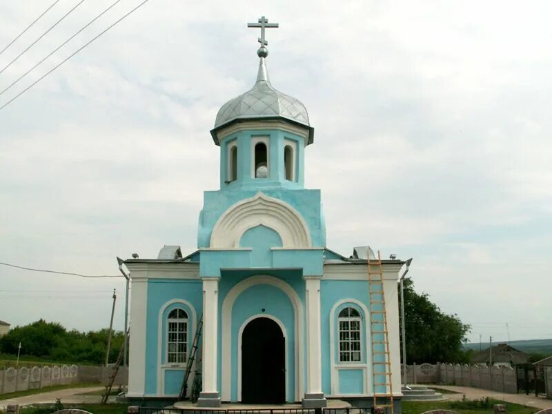 Храм Живоначальной Троицы Чернянский район Белгородская область. Церковь в Ольшанке Белгородской области. Ольшанка Чернянский район. Храм Животворящей Троицы Чернянский район Белгородская область.