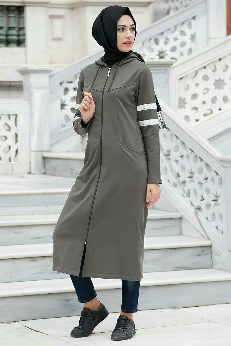 Мусульманская ткань. Hijab Style 2022 двойка. Мусульманская одежда. Мусульманская одежда для женщин. Мусульманская женская одежда современная.