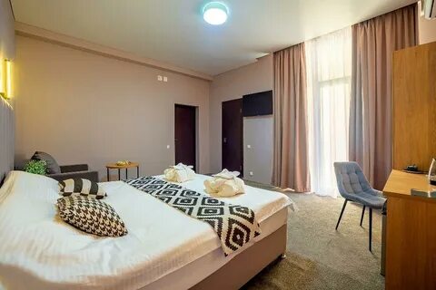 Land hotel