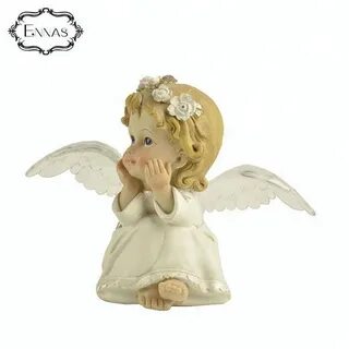 Маленькие фигурки ангелов
