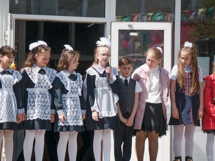 Последний класс 4. Последний класс 4. Выпускной 4 класс фото. Последний звонок 4 класс фото. Классы в российских школах.