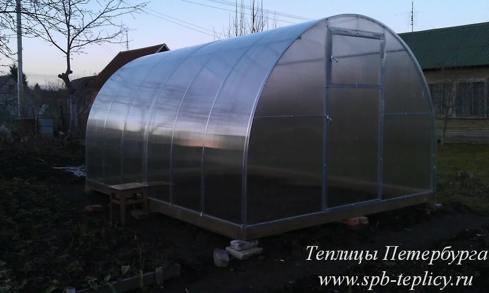 Теплица усадьба ку производитель. Теплица фазенда-6 стандарт купол оц65. Гатчина теплицы от производителя. Грядки теплица царица. Теплицы санкт петербург тепличный выбор.