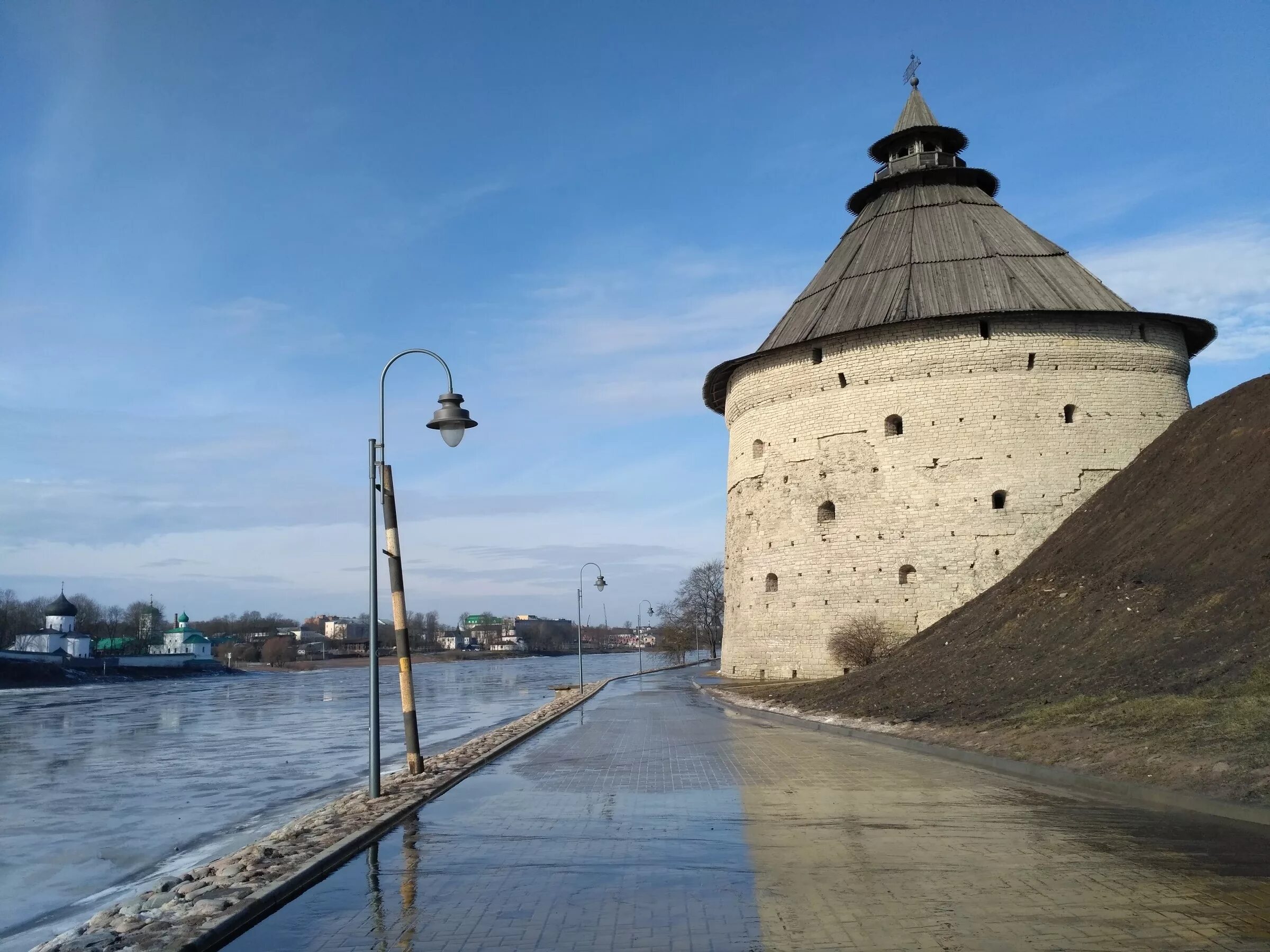 Псковский кром псков. Псков сейчас. Псков фото. Город псков кремль. Псков центр города.