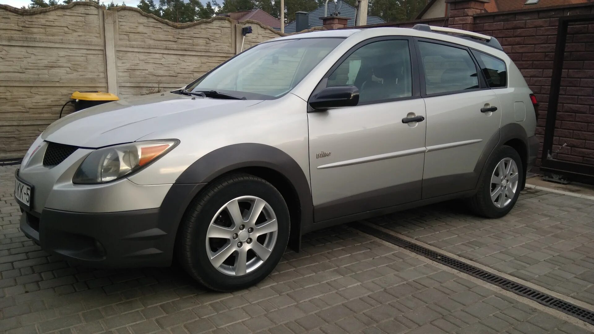 Вайб диски. Диски Понтиак Вайб. Pontiac Vibe gt 2010. 225 55 R16 на Понтиак Вайб. Pontiac Vibe r18.