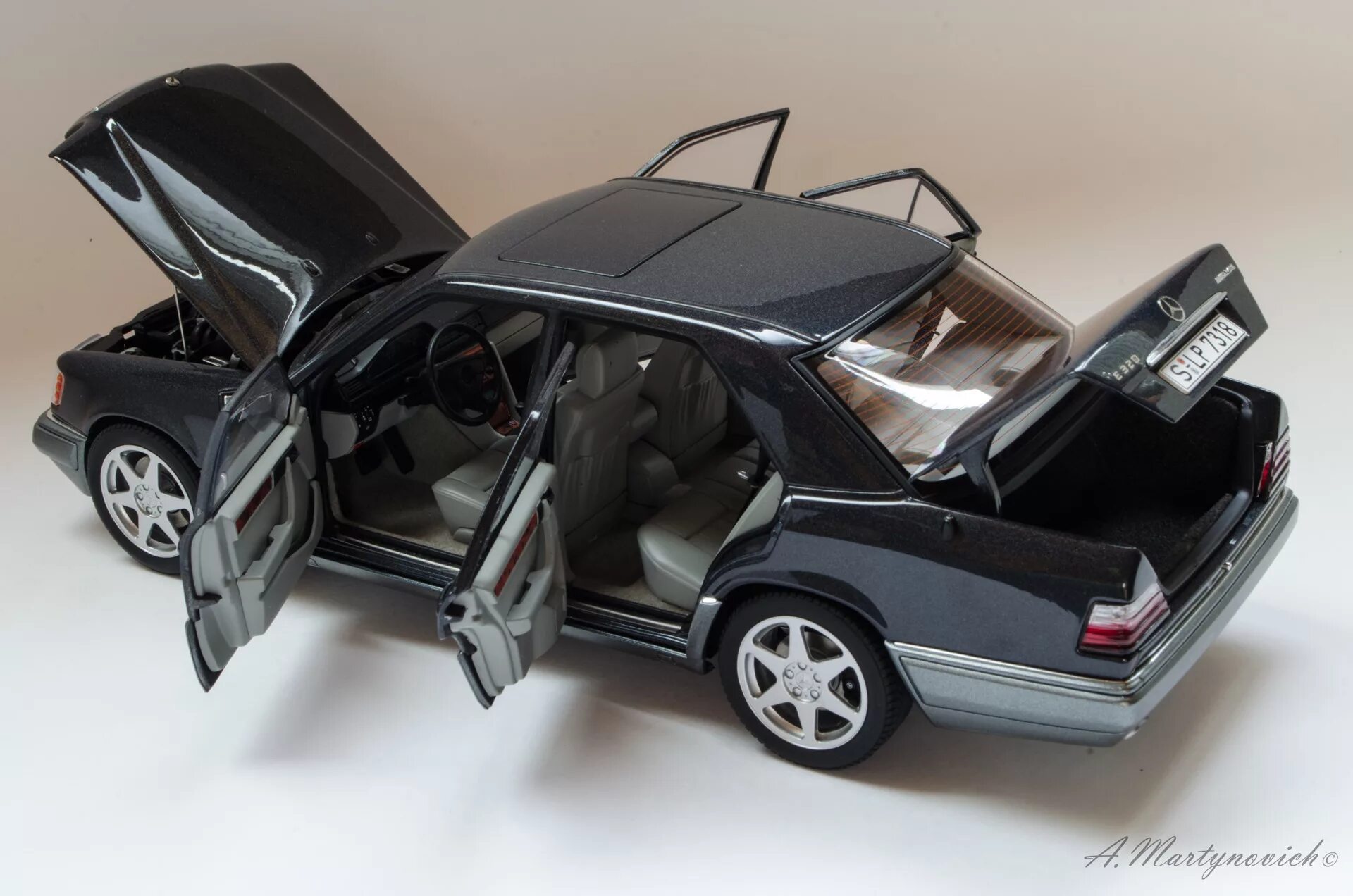 Mercedes w124 Coupe 1:43. Мерседес 124 1 43. Модель Mercedes w124. W124 AUTOART 1 18. Модели автомобилей на авито