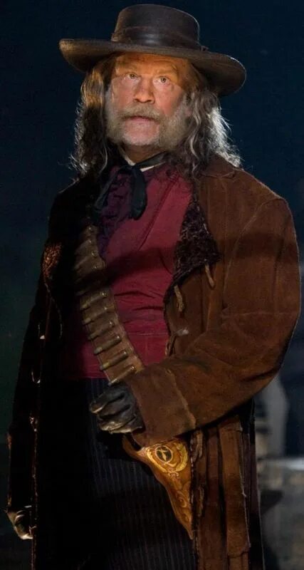 Man with the hex. Jonah hex 2010 michael shannon doctor.