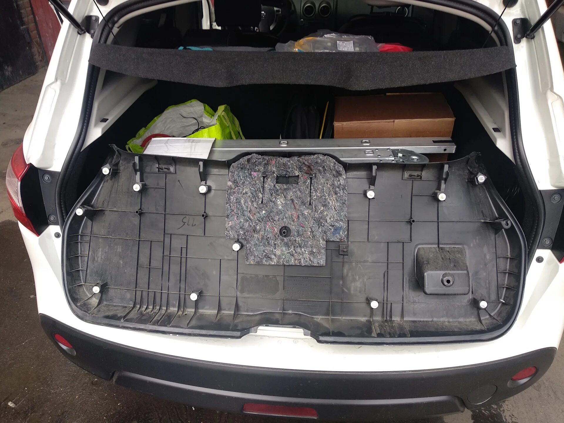 багажник qashqai j10. кашкай 2008 багажник. багажник qashqai j10. коврик в багажник ниссан кашкай +2. багажник кашкай j10.