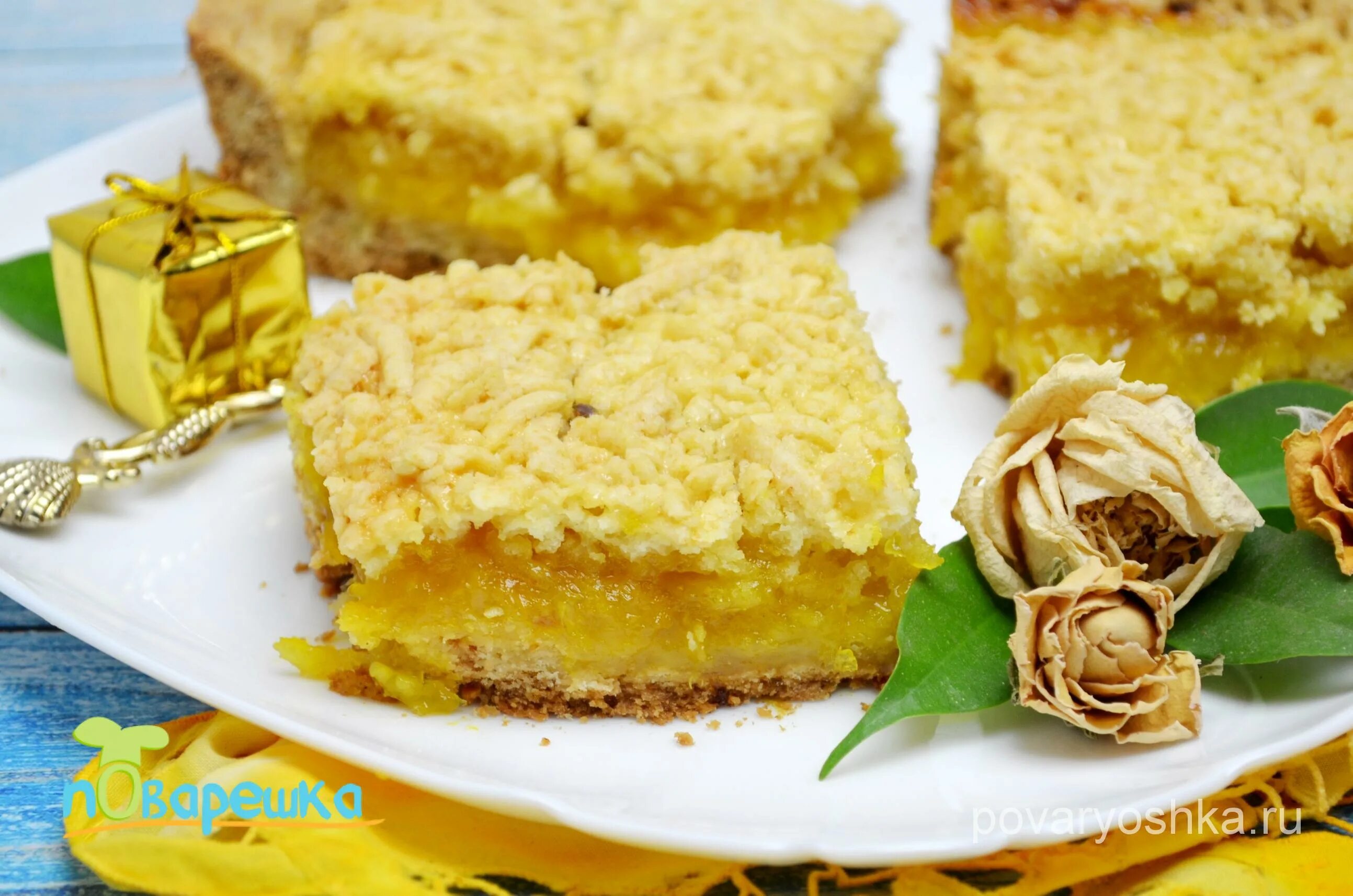 Лимонное печенье на белом фоне. Печенье лимонник дымка. Bars limon tagamlu keks. Лимонный пирог разрыхлитель. Сахара в лимоне.