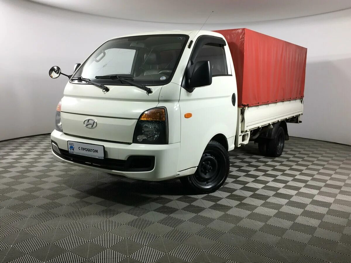 Грузовой автомобиль хендай. Hyundai Porter 2014. Хендай Портер фургон. Hyundai Porter Hyundai Porter. Грузовичок Hyundai Porter.