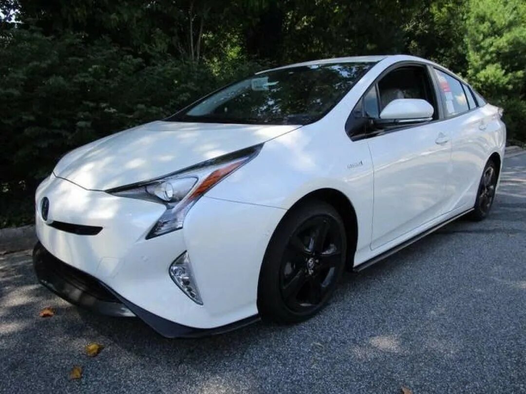 Тойота приус поколения. Toyota Prius IV. Приус 4 поколения. Toyota Prius (четвёртое поколение). Toyota Prius 2017 IV.